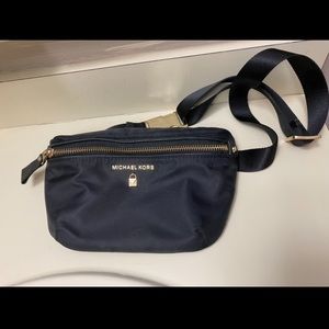 Michael kors fanny pack